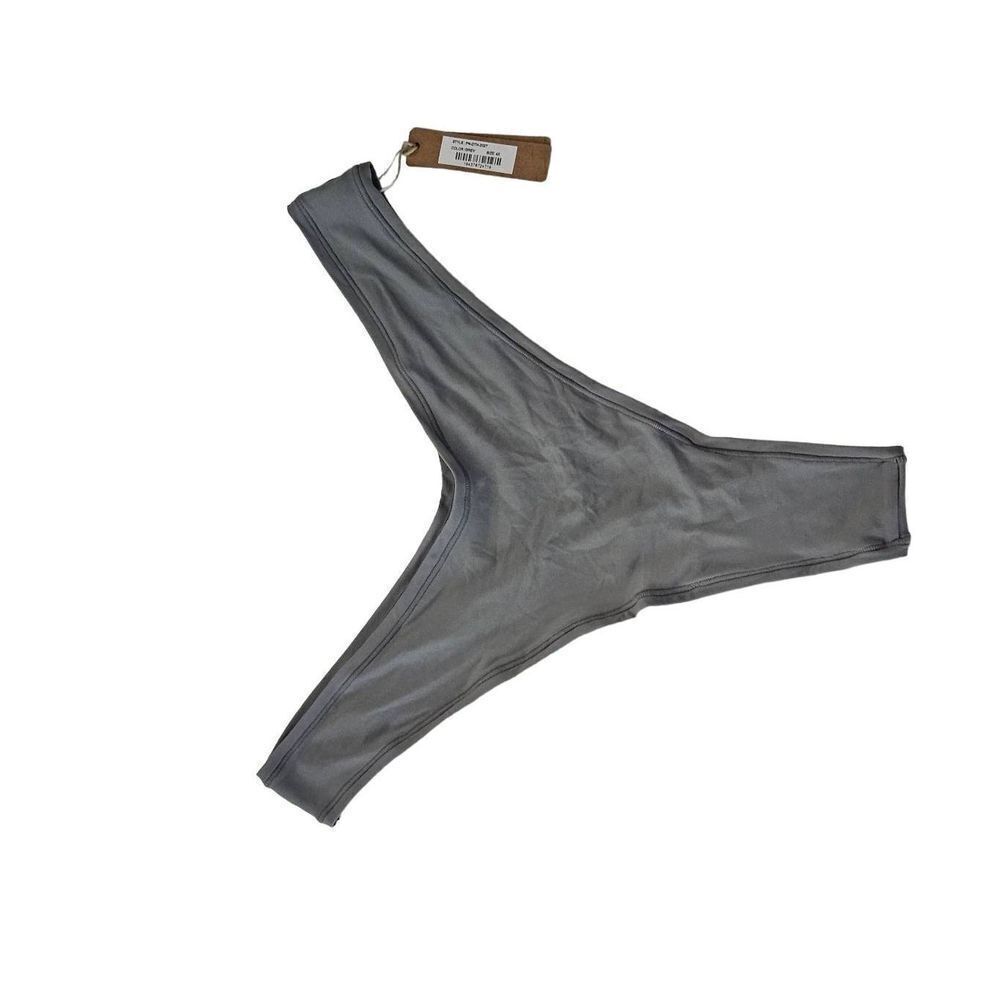 Skims V front thong panty Nwt‎
